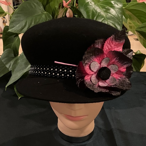 Chic Black Wool Hat with Black Pink Floral Accent Black Beaded Rhinestone Band - Picture 1 of 4